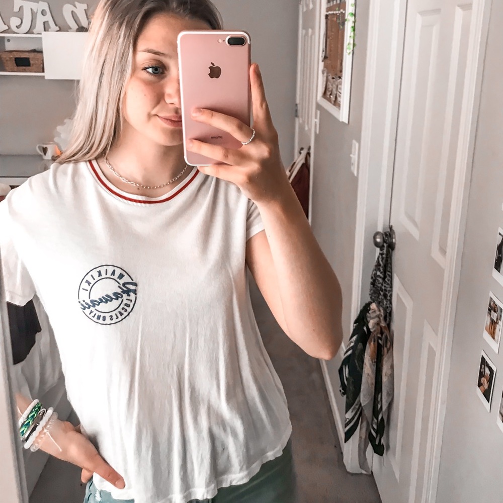 Brandy Melville “Hawaii” T Shirt